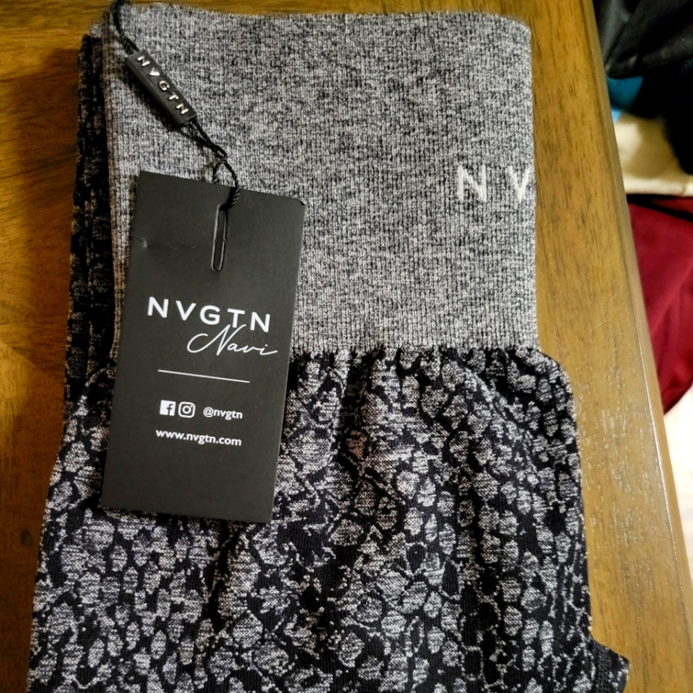 Nvgtn NWT snakeskin 🐍 leggings XS